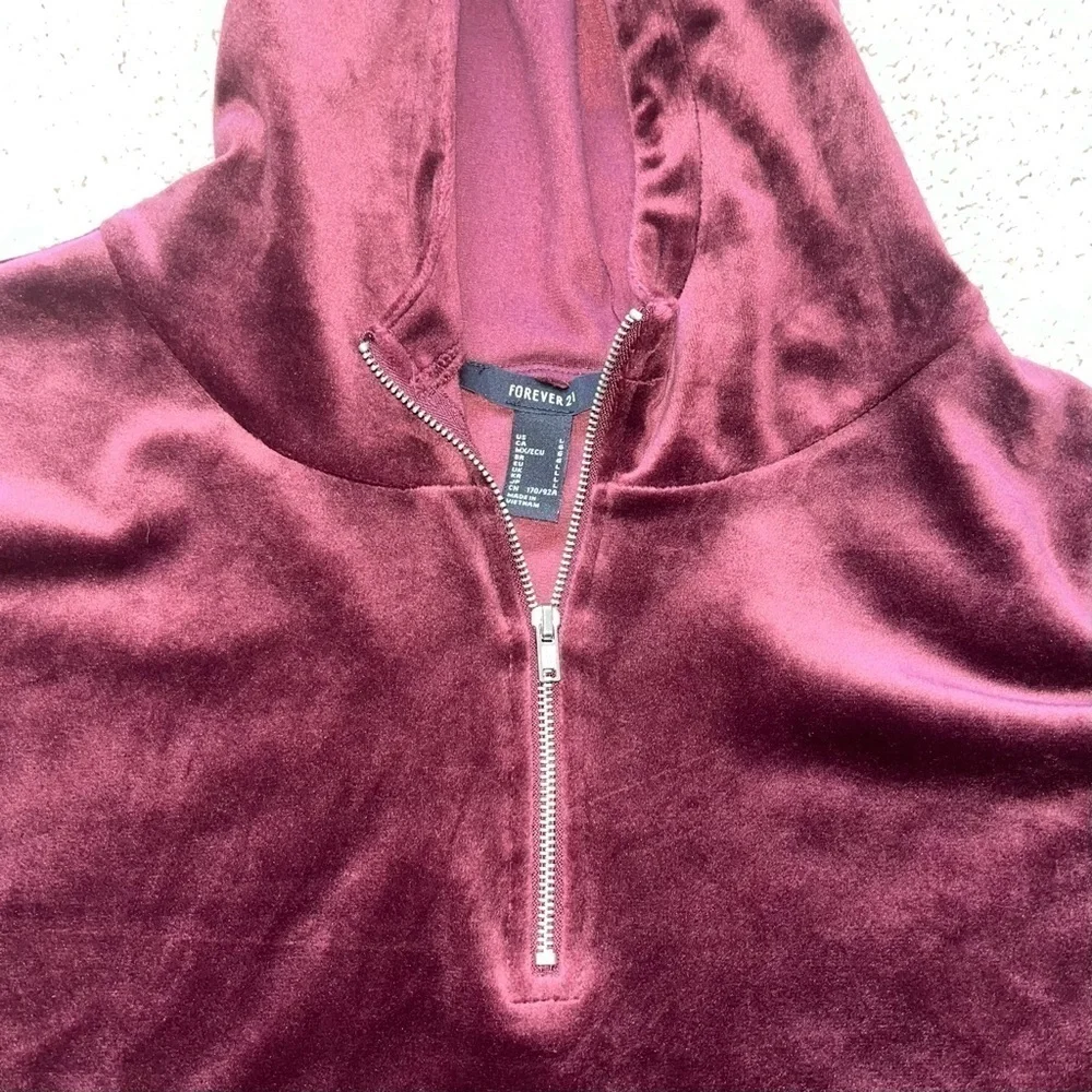 Forever 21 cropped hoodie